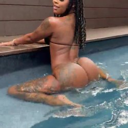 Naked pool twerk